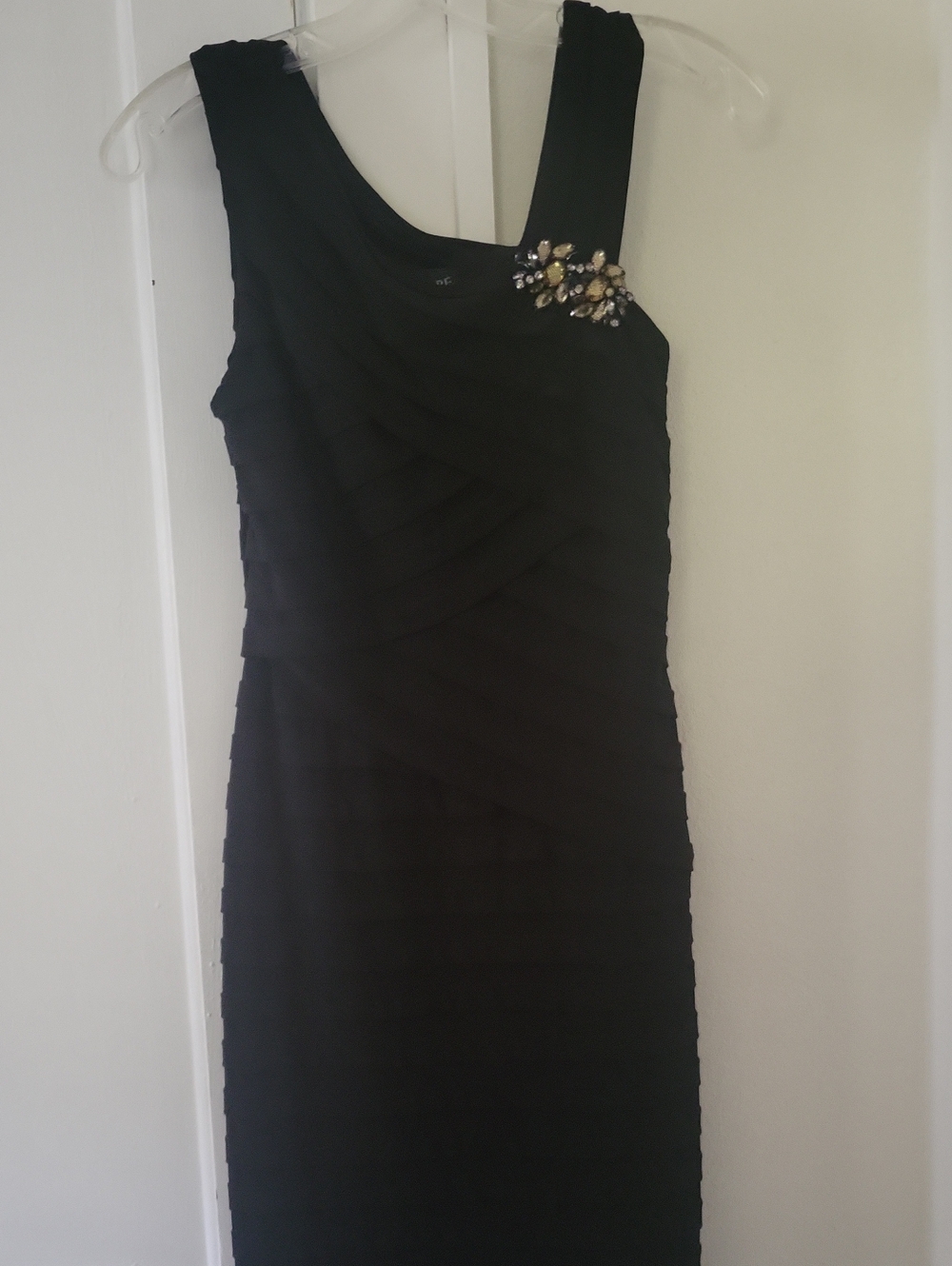 Xscape Black Jewel-Embellished Sleeveless Midi Dress